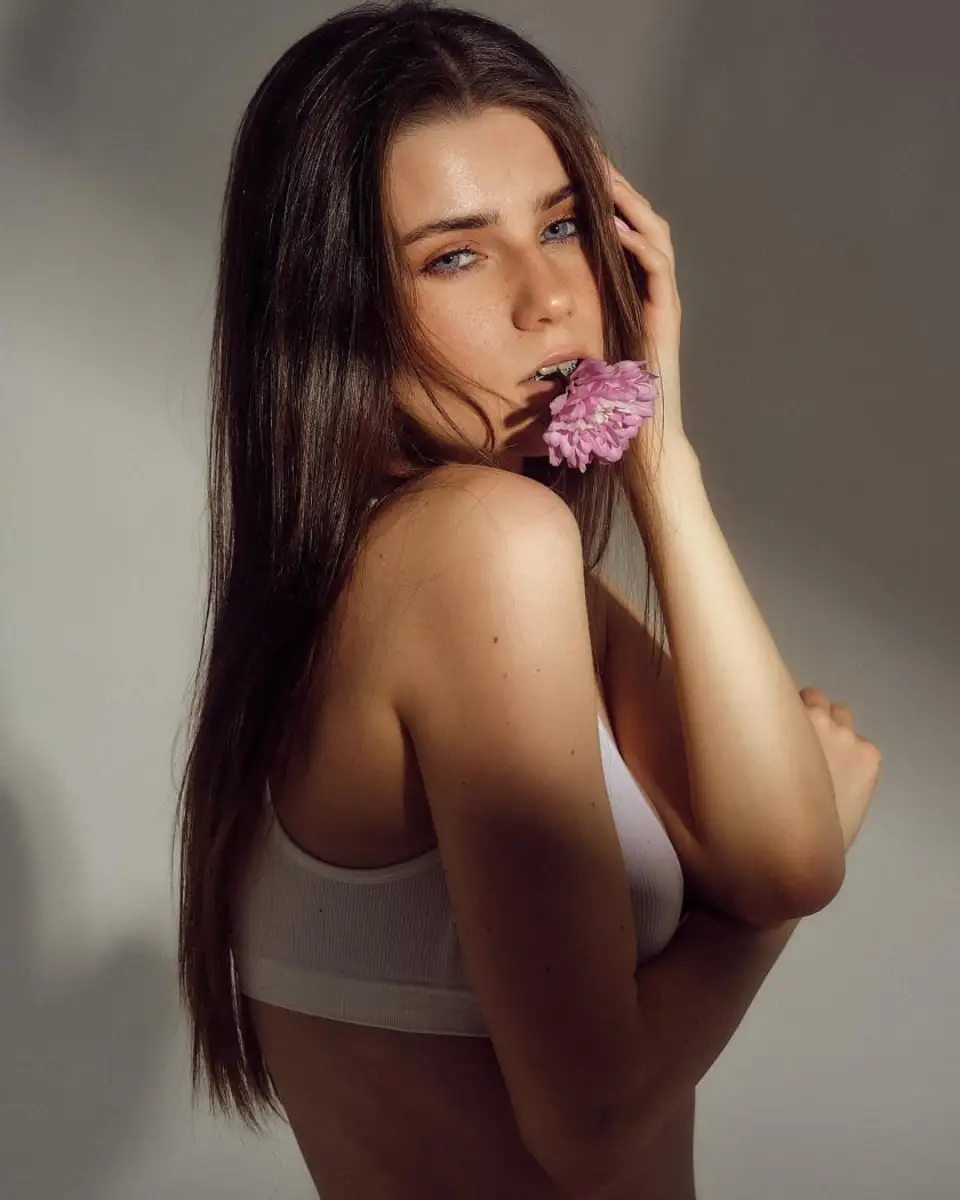 Agathe escort in Dubai