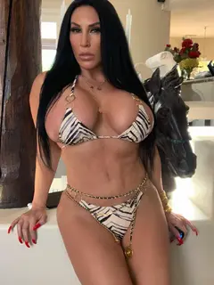 Alanna escort in Dubai
