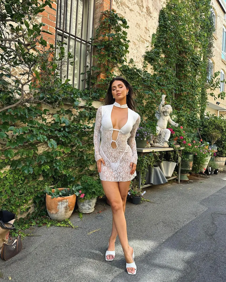 Alba escort in Dubai