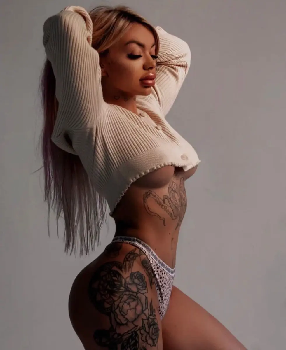 Alena escort in Moscow