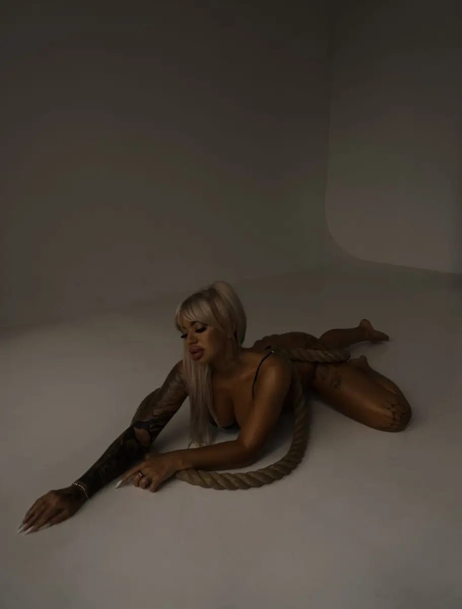 Alena escort in Moscow