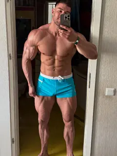 Alex escort in Dubai