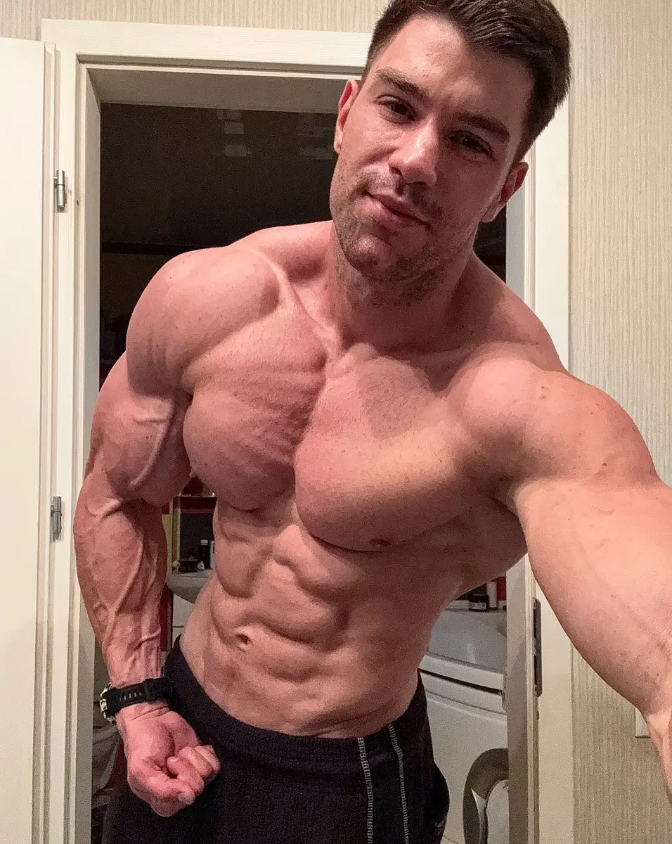 Alex escort in Dubai