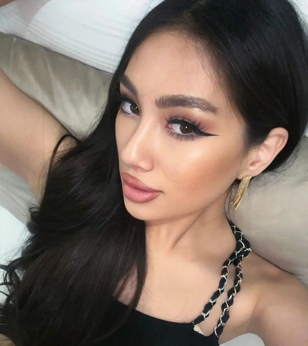 Aliana escort in Almaty