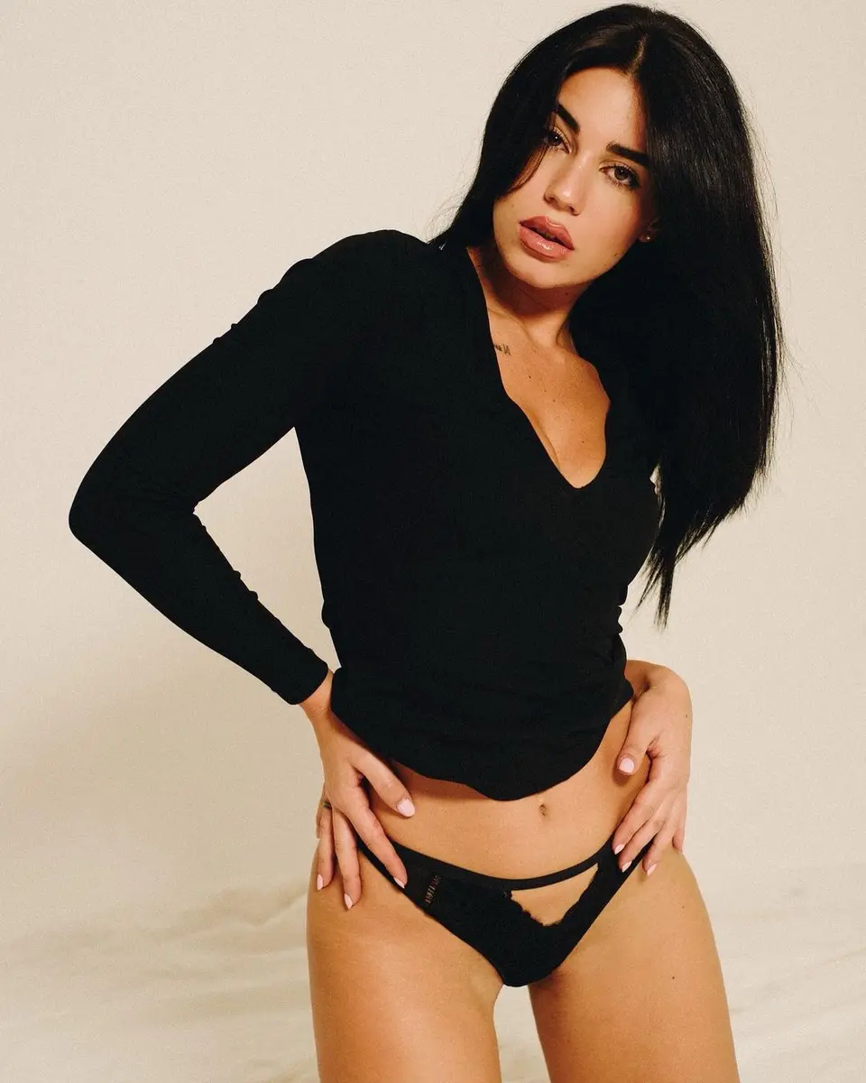 Anabella escort in Moscow