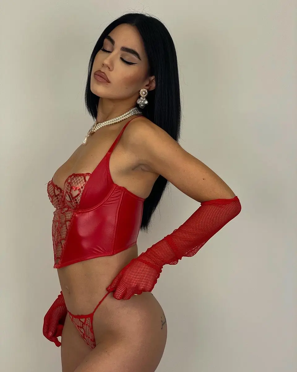 Anabella escort in Moscow