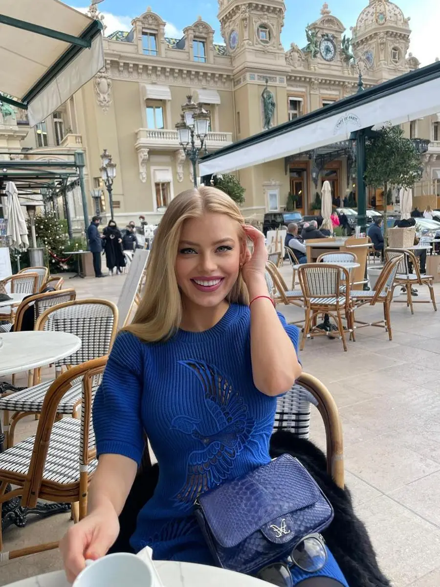 Anna escort in Moscow