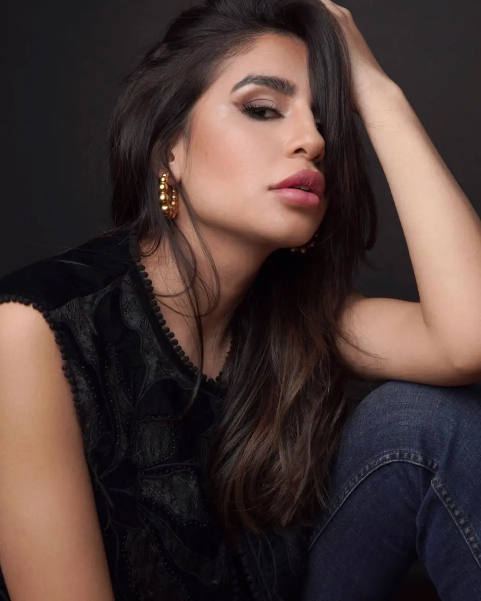Cyrine escort in Moscow
