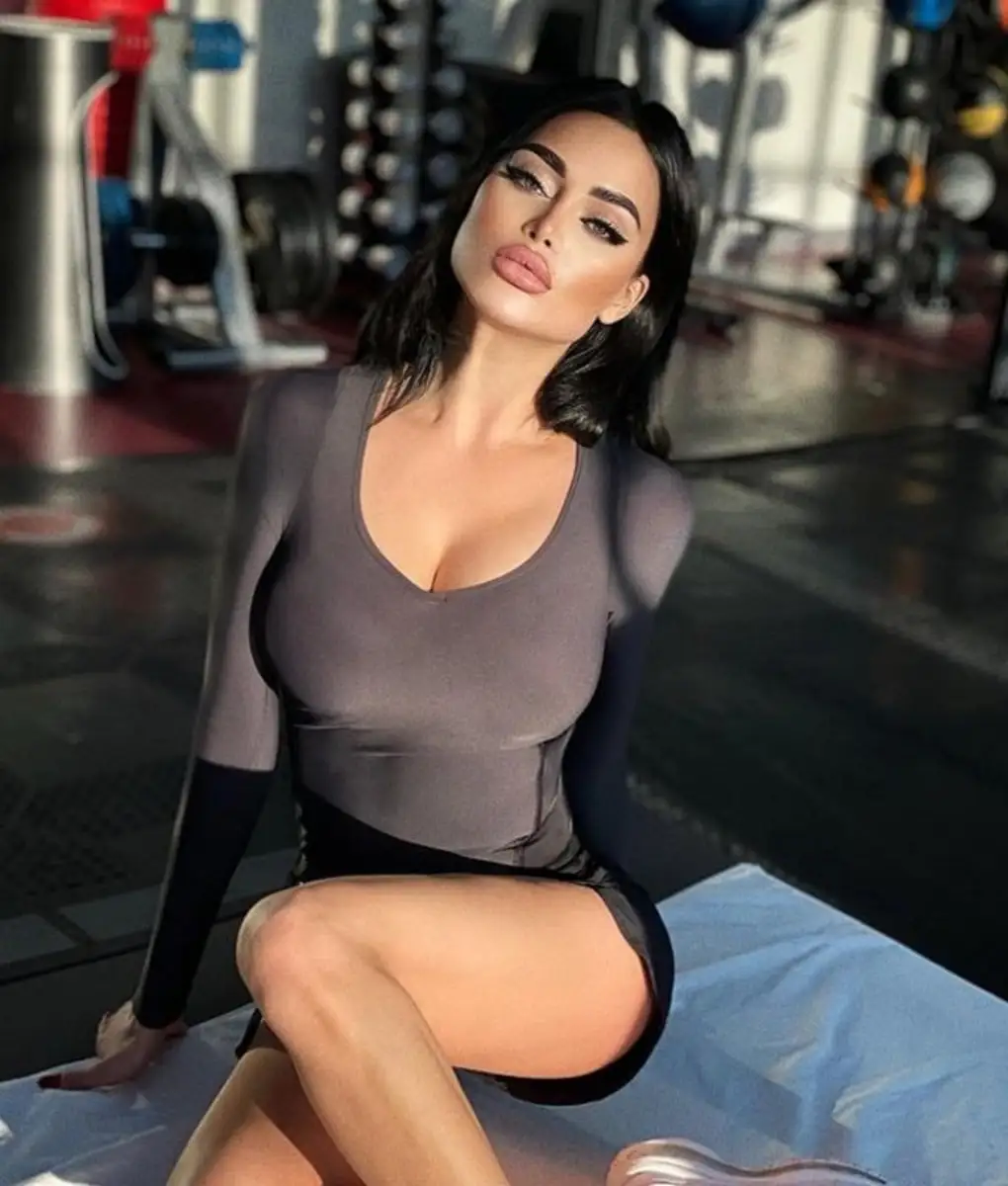Delphine escort in Dubai