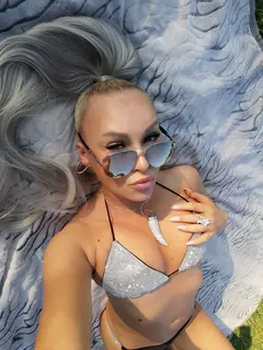 Elena escort in Moscow