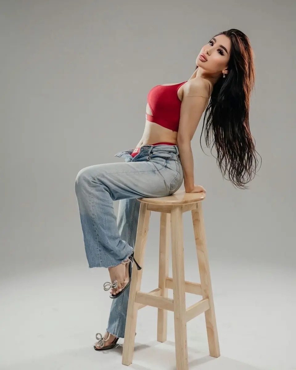 Elina escort in Almaty