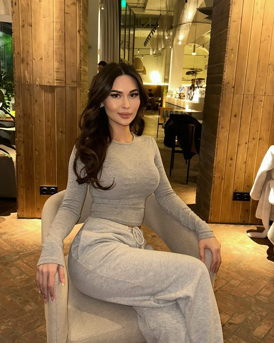 Elina escort in Astana
