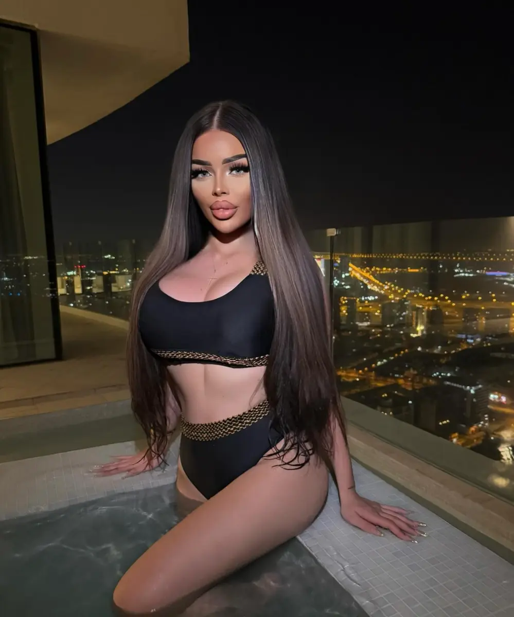 Elinor escort in Moscow