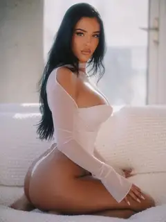 Estelle escort in Dubai