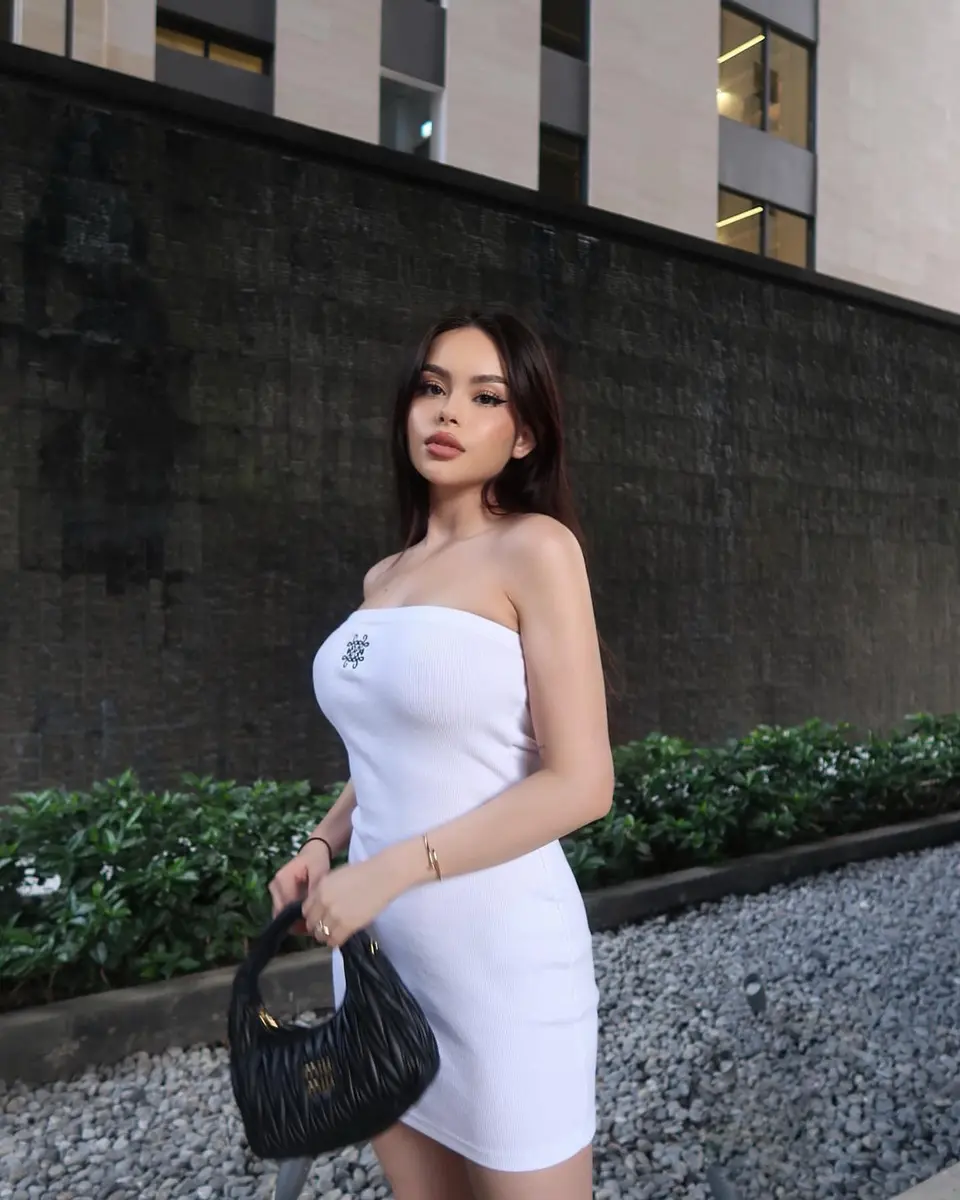 HAYALEY escort in Moscow