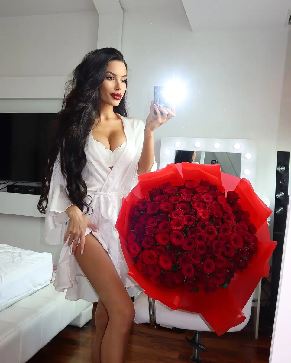 Helena escort in Moscow