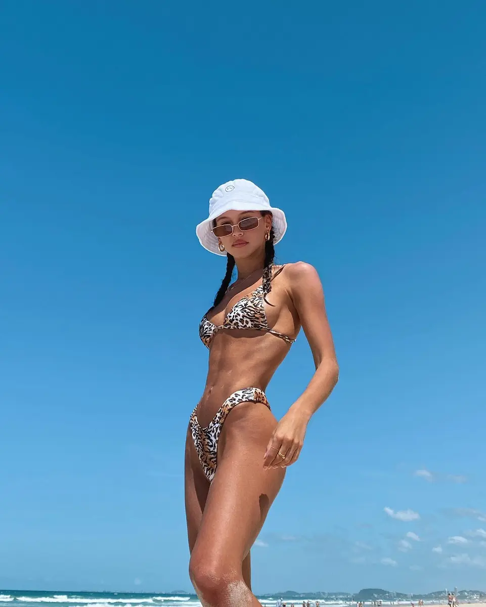Isabella escort in Moscow