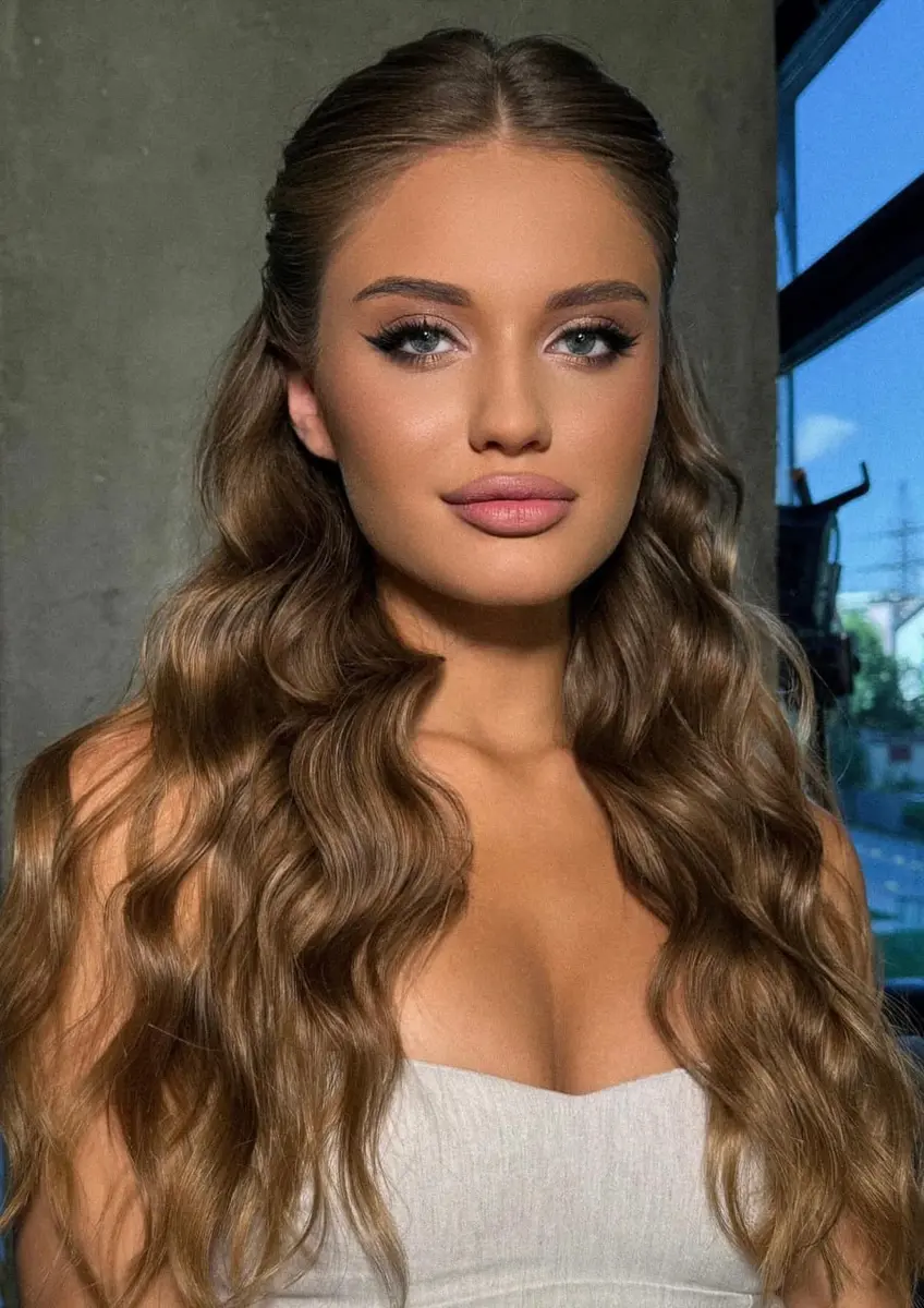 Jadora escort in Moscow
