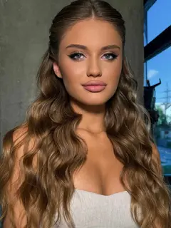 Jadora escort in Moscow