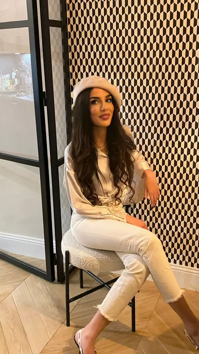 Jasmine escort in Moscow