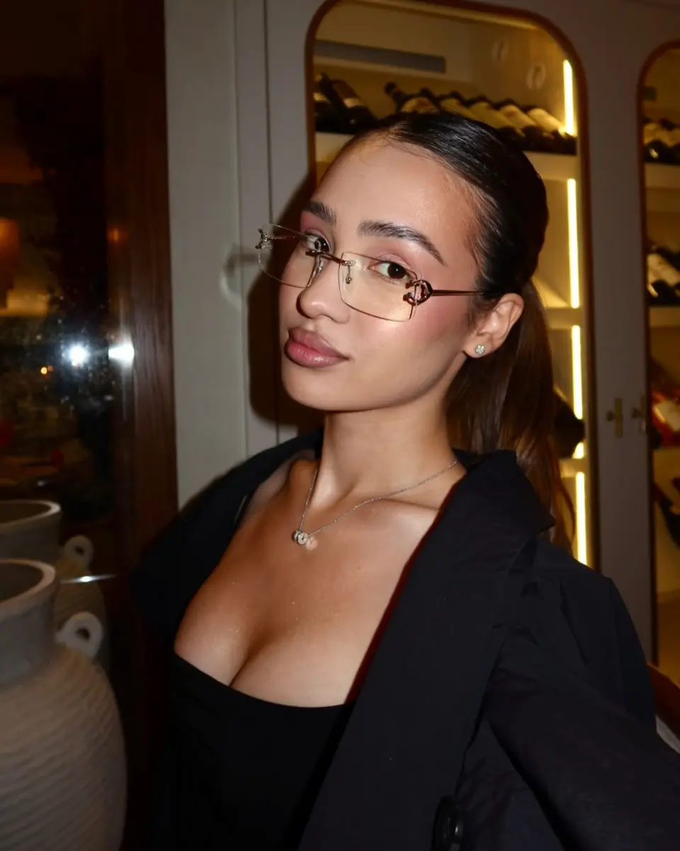 Lina escort in Astana