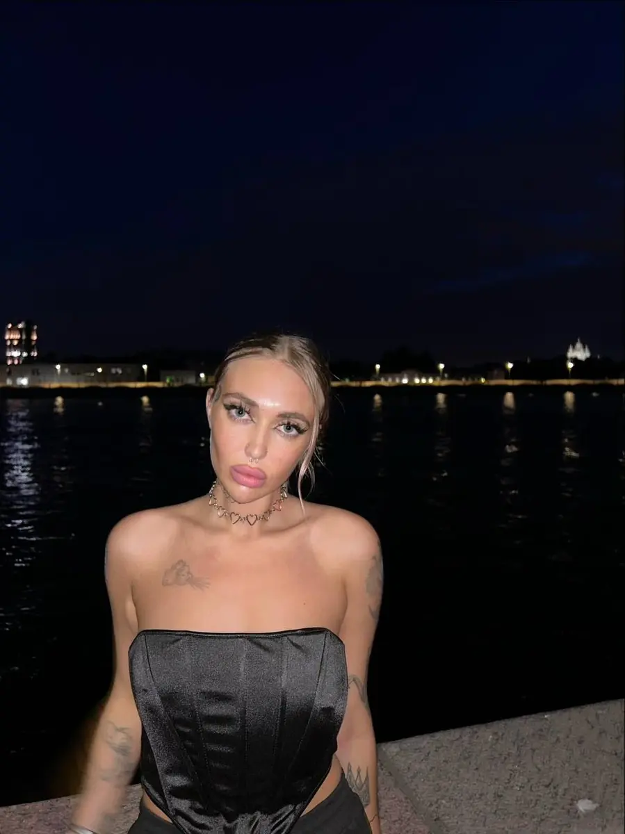 Lina escort in Dubai