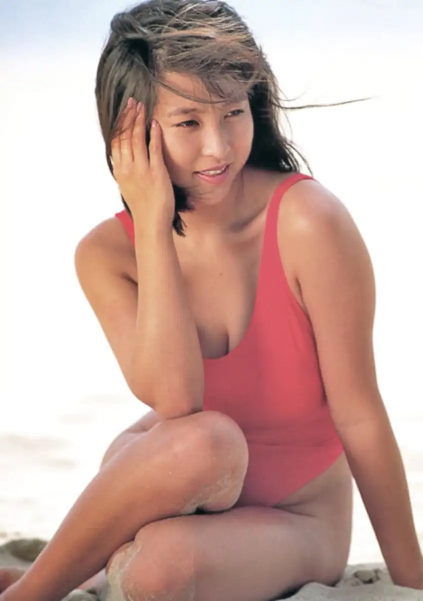Mae escort in Dubai
