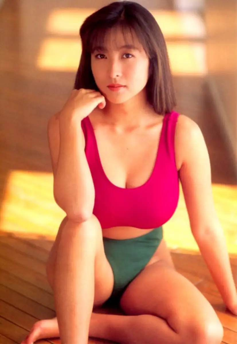 Mae escort in Dubai