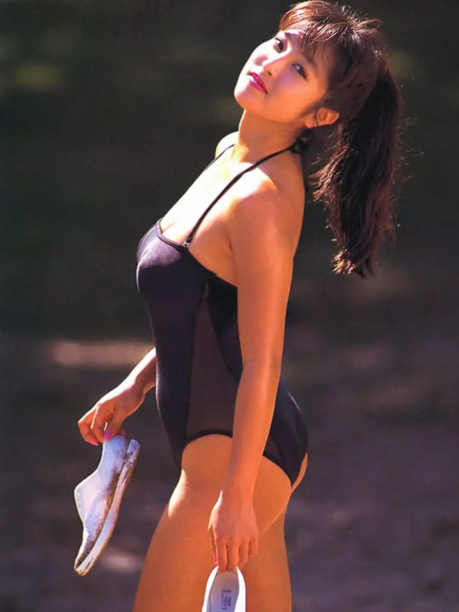 Mae escort in Dubai