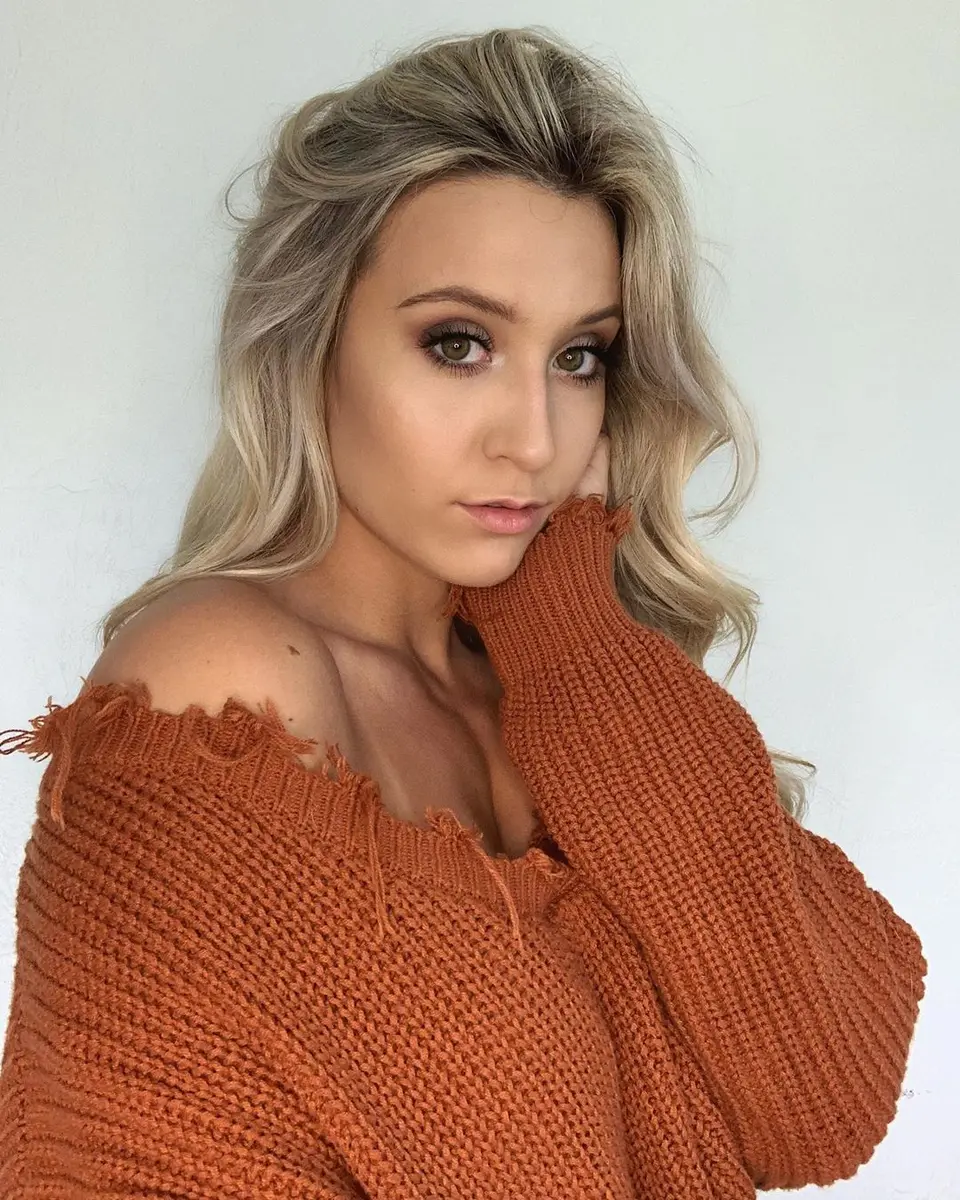 Magdaline escort in Moscow