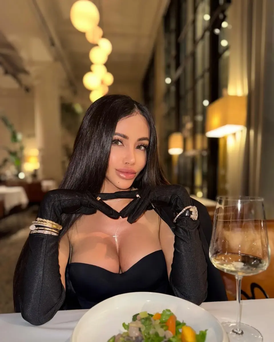 Marisabella escort in Moscow