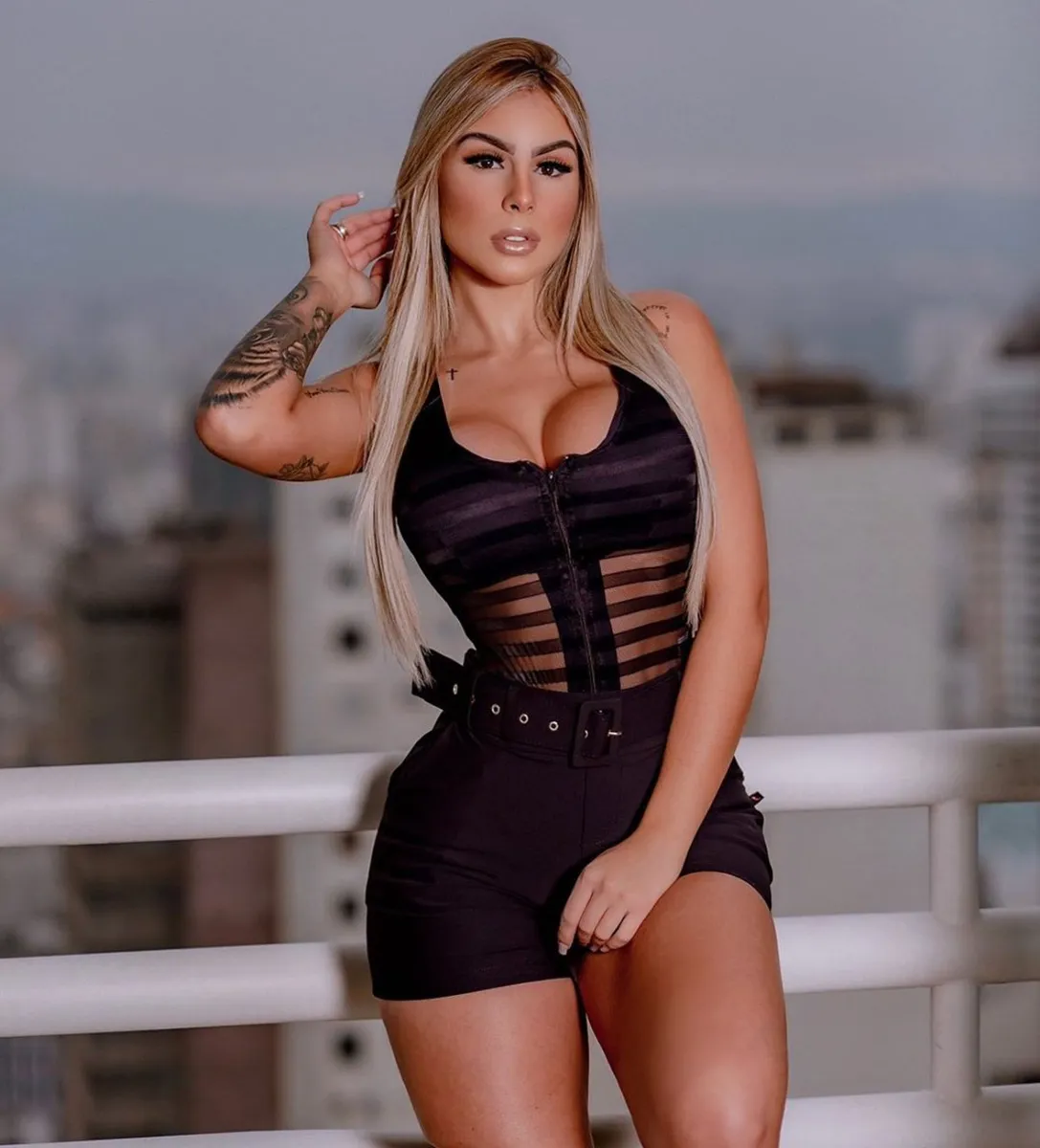 Monroe escort in Dubai