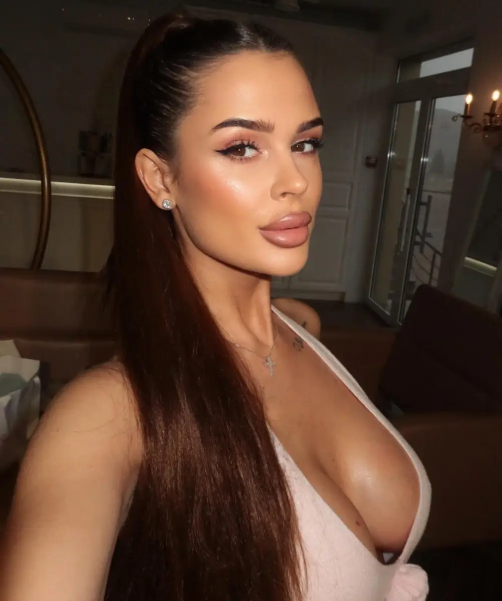Niris escort in Moscow