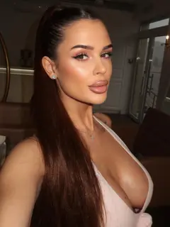 Niris escort in Moscow