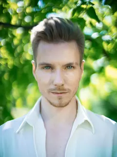 Simon escort in Dubai
