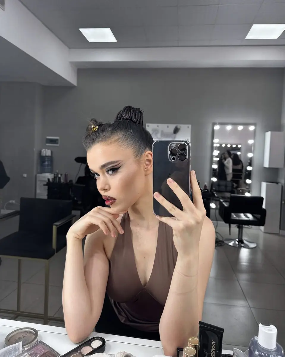 Vikсoria escort in Astana
