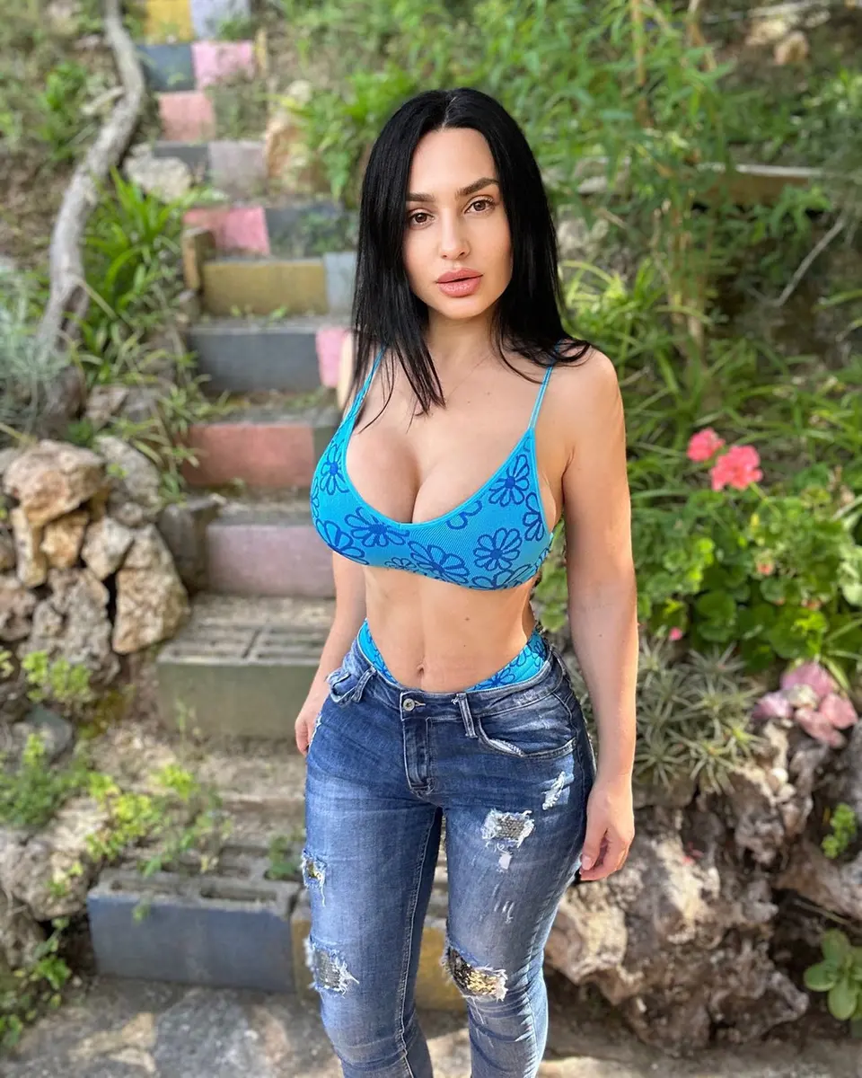 Winifred escort in Dubai