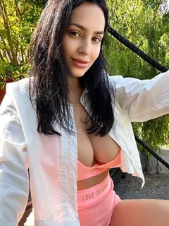 Winifred escort in Dubai
