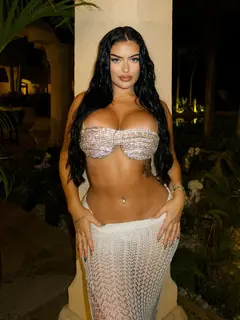 Zira escort in Dubai