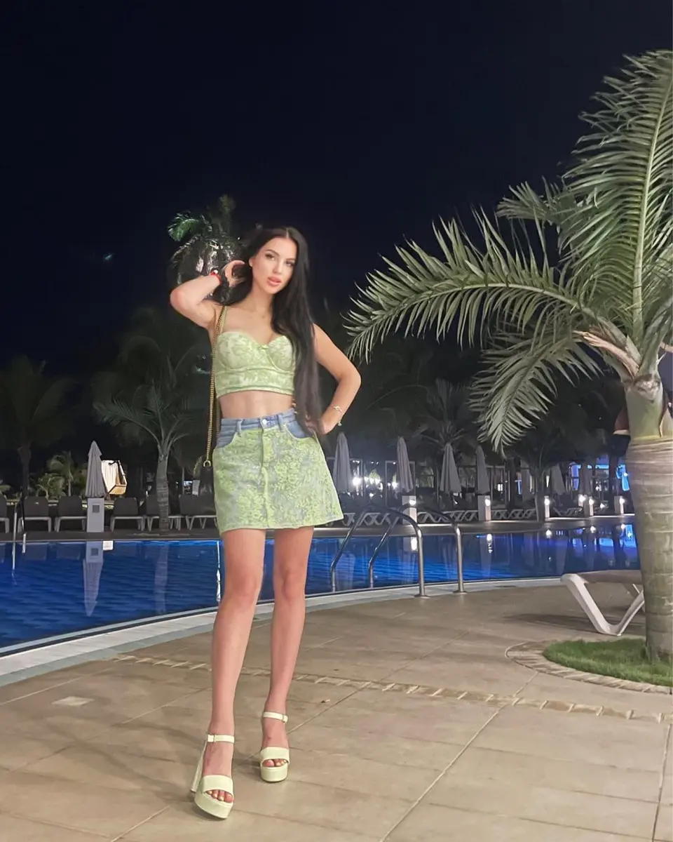 Zoi escort in Moscow
