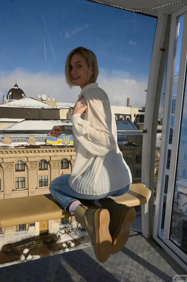 Zora escort in Moscow